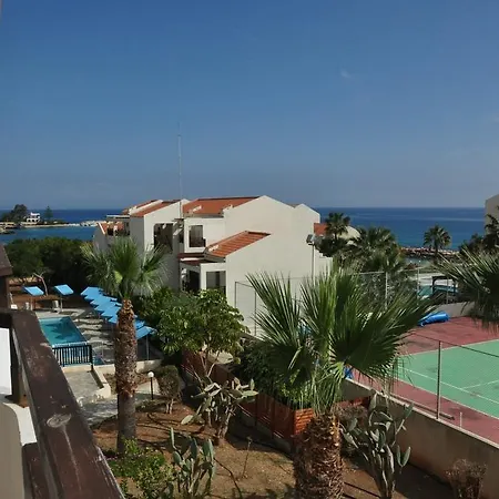 Harry's Protaras