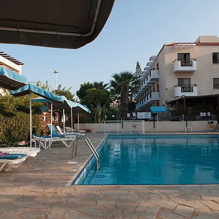 Harry's Protaras