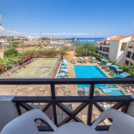 Harry's Hotel Protaras